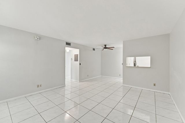 3668 N UNIVERSITY Drive D-7, Coral Springs, FL 33065