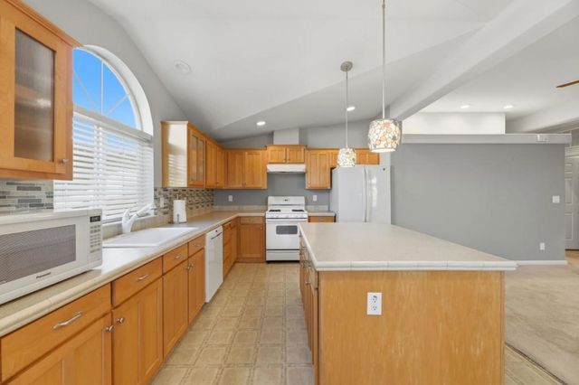 1085 Tasman Drive, Sunnyvale, CA 94089