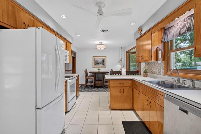 1610 Homberg Lane, Madison, WI 53716