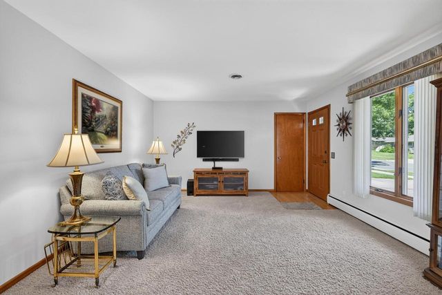 1610 Homberg Lane, Madison, WI 53716