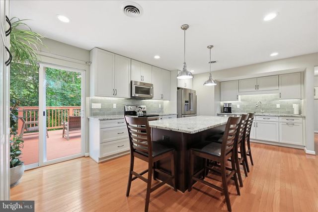 6714 MEADOWLAWN CIR, New Market, MD 21774