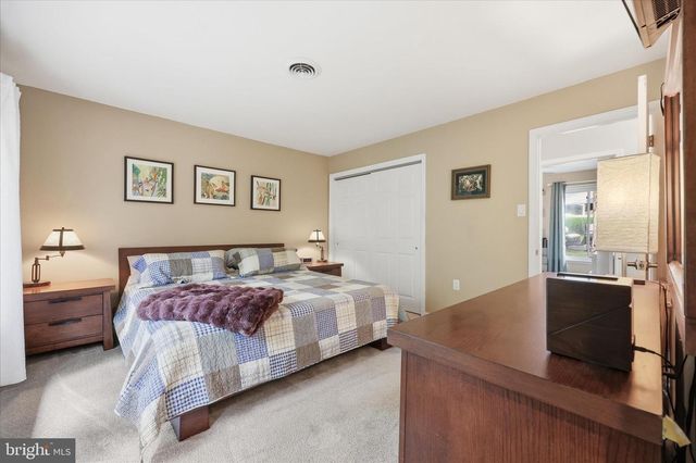 6714 MEADOWLAWN CIR, New Market, MD 21774