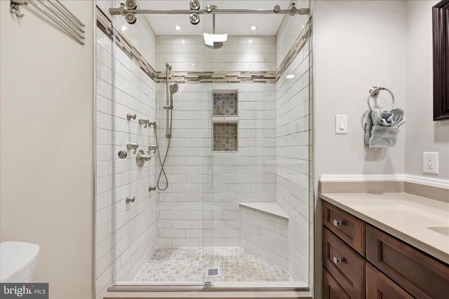 6714 MEADOWLAWN CIR, New Market, MD 21774