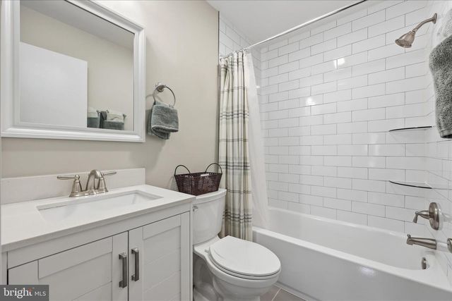 6714 MEADOWLAWN CIR, New Market, MD 21774