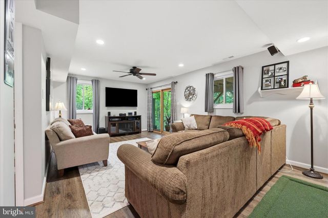 6714 MEADOWLAWN CIR, New Market, MD 21774