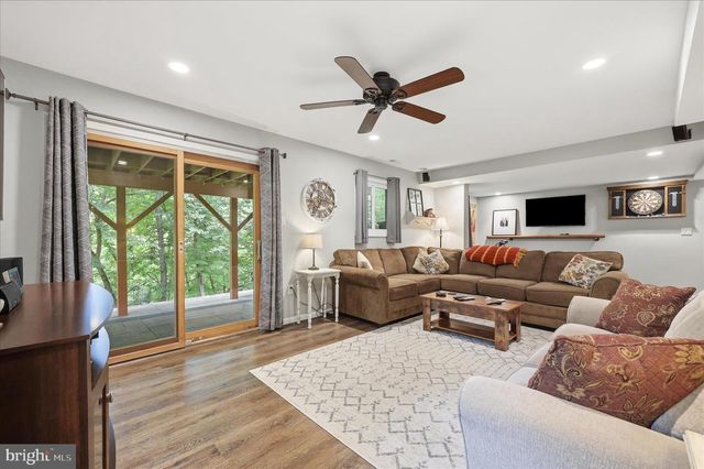 6714 MEADOWLAWN CIR, New Market, MD 21774