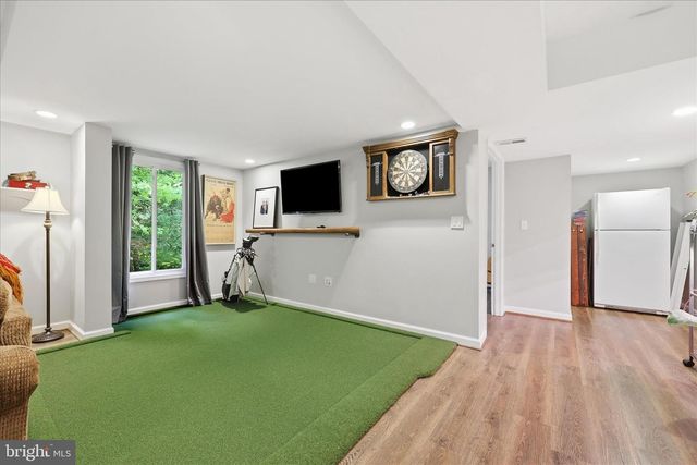 6714 MEADOWLAWN CIR, New Market, MD 21774