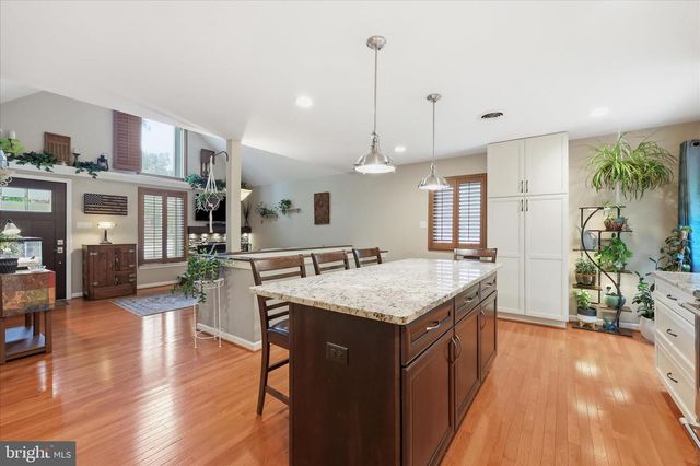 6714 MEADOWLAWN CIR, New Market, MD 21774