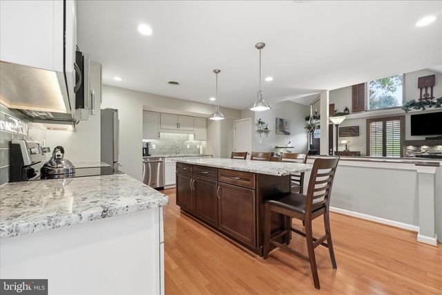 6714 MEADOWLAWN CIR, New Market, MD 21774