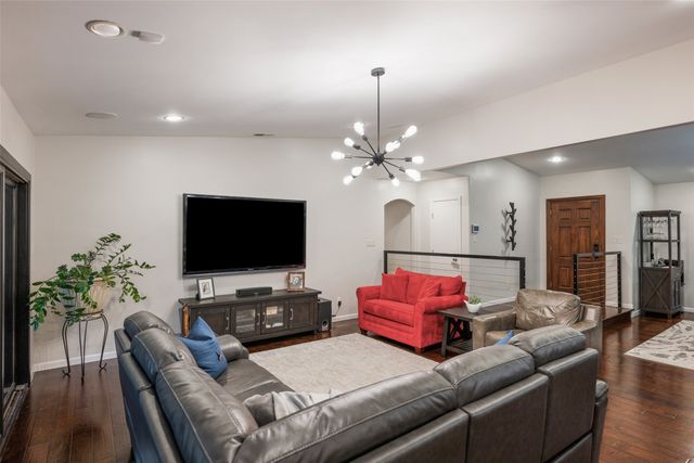 5709 Forest Lane, Dallas, TX 75230