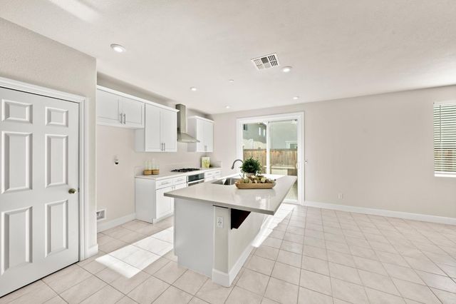 4318 White Fir Loop, Rocklin, CA 95677