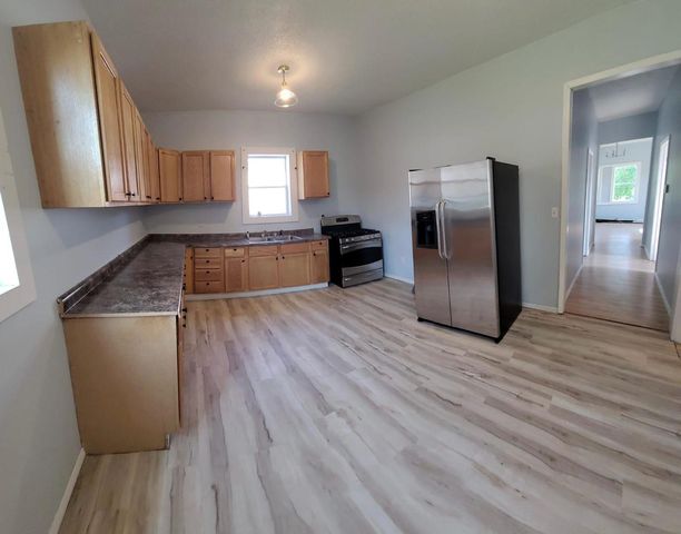 162 E 3rd Street, Depue, IL 61322