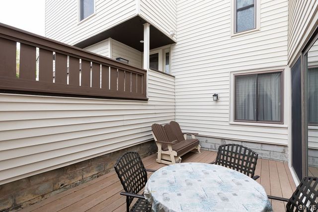 502 Woburn Drive, Camillus, NY 13031