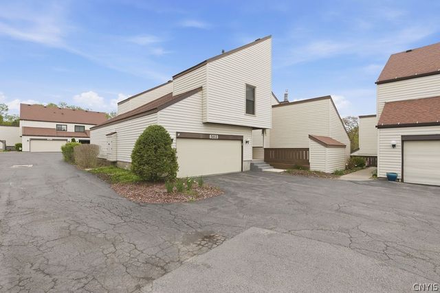 502 Woburn Drive, Camillus, NY 13031