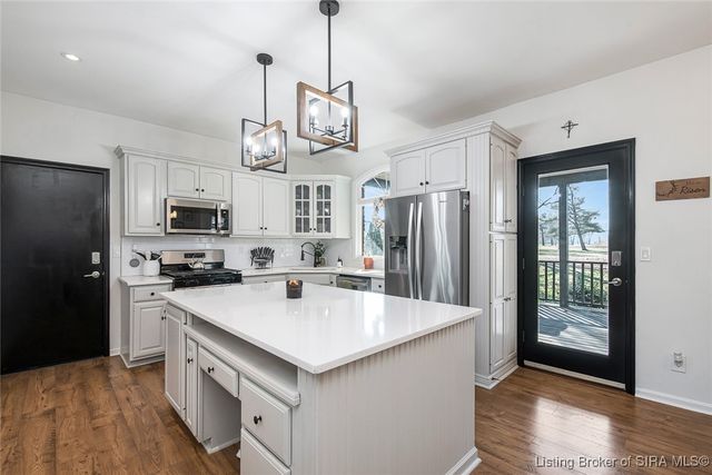 1609 Tall Oaks Drive, Jeffersonville, IN 47130