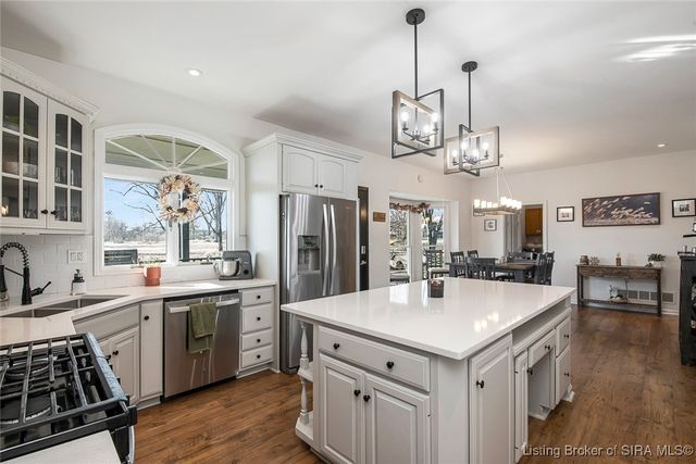 1609 Tall Oaks Drive, Jeffersonville, IN 47130