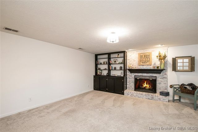 1609 Tall Oaks Drive, Jeffersonville, IN 47130