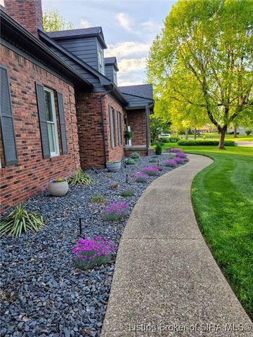 1609 Tall Oaks Drive, Jeffersonville, IN 47130