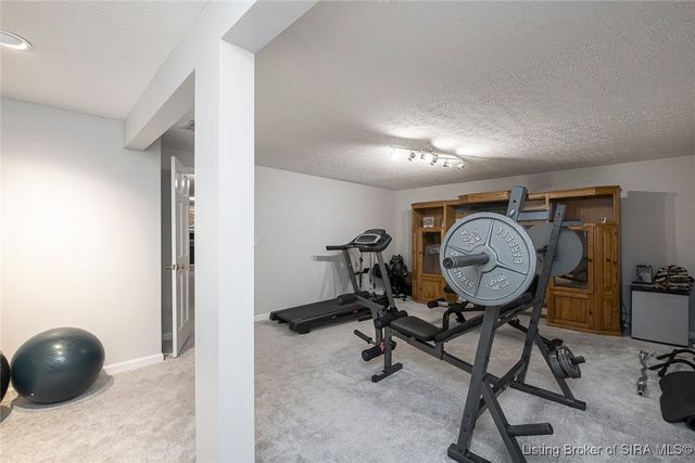 1609 Tall Oaks Drive, Jeffersonville, IN 47130