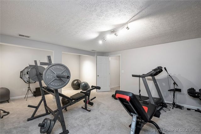 1609 Tall Oaks Drive, Jeffersonville, IN 47130