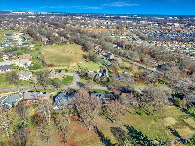 1609 Tall Oaks Drive, Jeffersonville, IN 47130