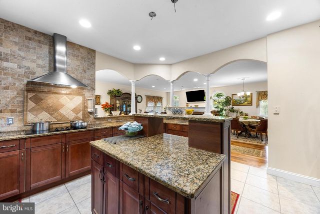 11809 CEDAR LN, Kingsville, MD 21087