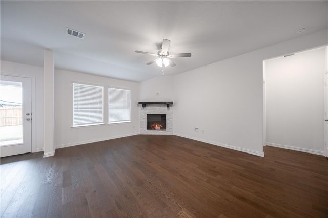 1800 Briar Rose Drive, Denton, TX 76207