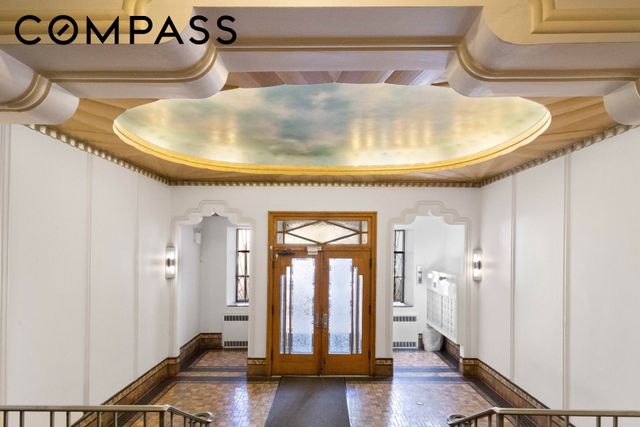 680 W 204th St Apt 5F, New York City, NY 10034