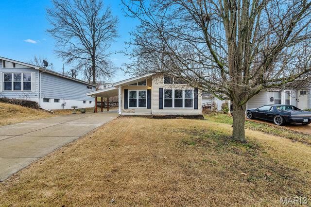 312 Ballwin Avenue, Ballwin, MO 63021