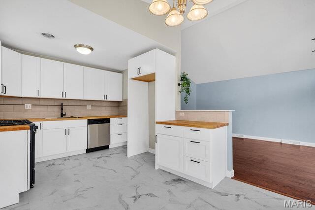 312 Ballwin Avenue, Ballwin, MO 63021