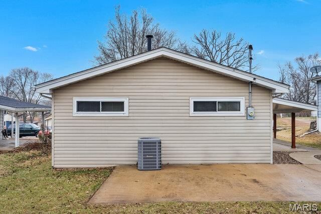 312 Ballwin Avenue, Ballwin, MO 63021