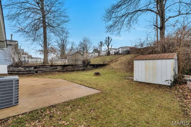 312 Ballwin Avenue, Ballwin, MO 63021