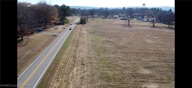 1105 N Hickory Street, Paris, AR 72855