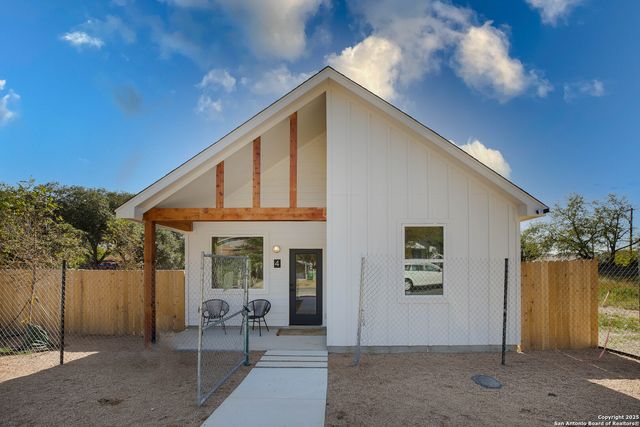 1535 Lennon St. No 4, San Antonio, TX 78223