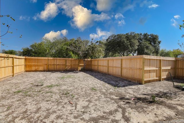 1535 Lennon St. No 4, San Antonio, TX 78223