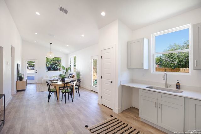 1535 Lennon St. No 4, San Antonio, TX 78223