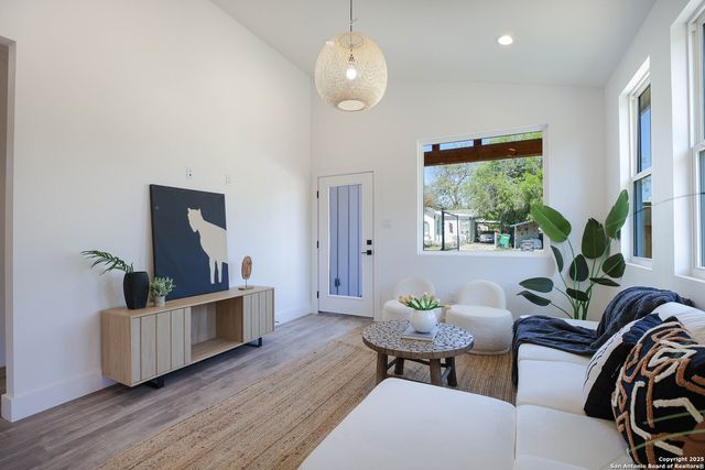 1535 Lennon St. No 4, San Antonio, TX 78223