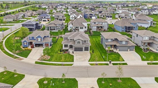 15269 W 171st Terrace, Olathe, KS 66062