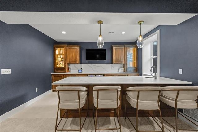 15269 W 171st Terrace, Olathe, KS 66062