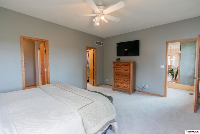 3330 Prairieview Drive, Lincoln, NE 68504