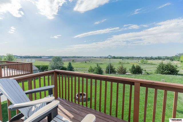 3330 Prairieview Drive, Lincoln, NE 68504