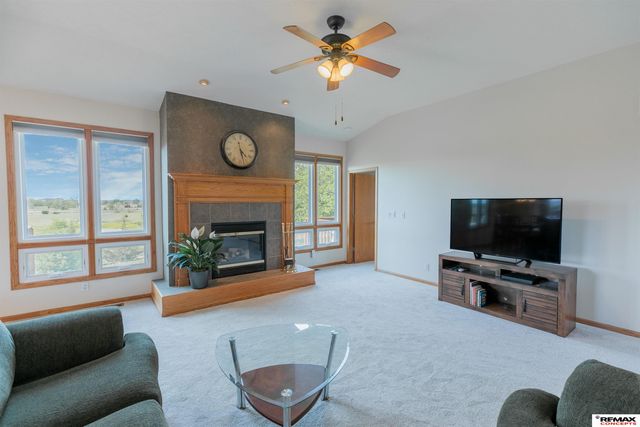 3330 Prairieview Drive, Lincoln, NE 68504
