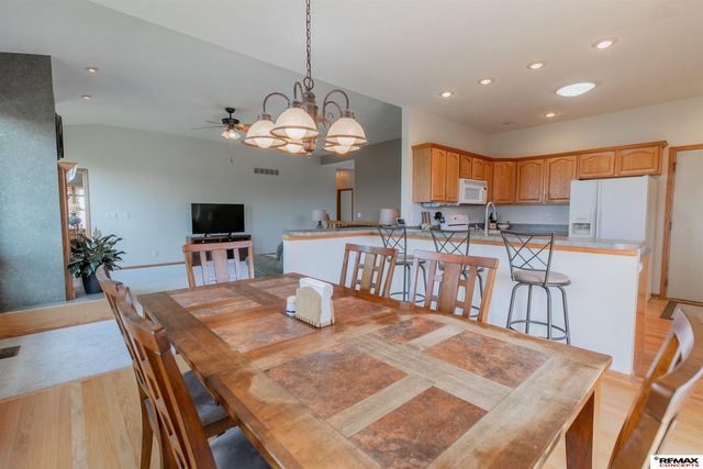 3330 Prairieview Drive, Lincoln, NE 68504