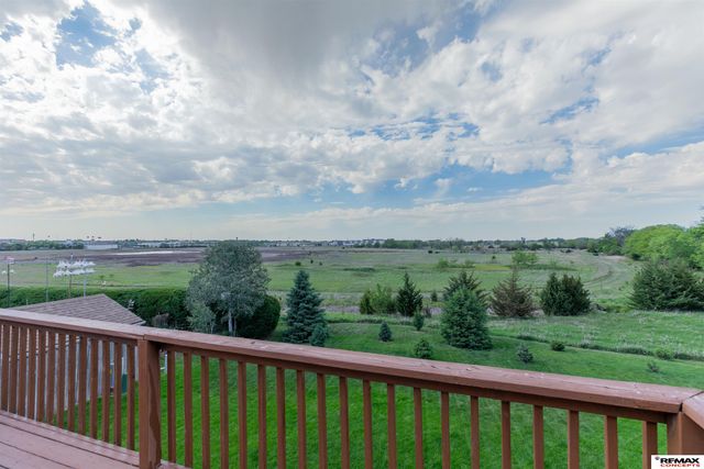 3330 Prairieview Drive, Lincoln, NE 68504