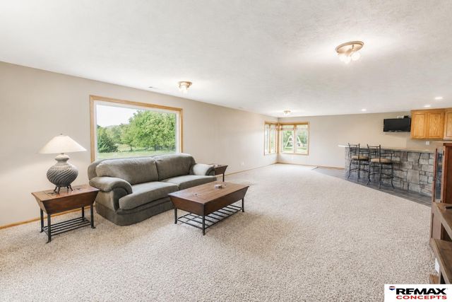 3330 Prairieview Drive, Lincoln, NE 68504