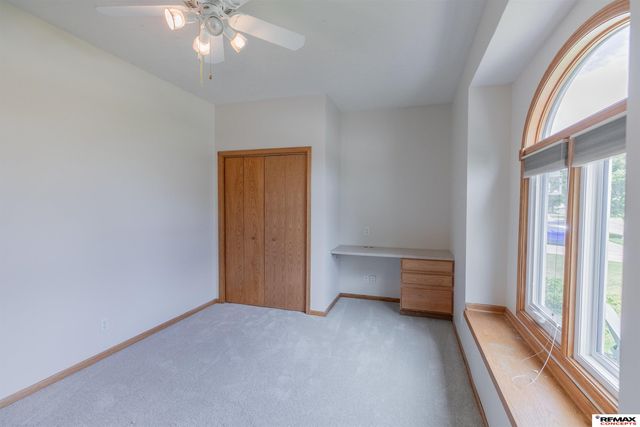 3330 Prairieview Drive, Lincoln, NE 68504