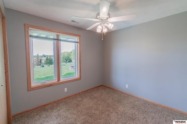 3330 Prairieview Drive, Lincoln, NE 68504
