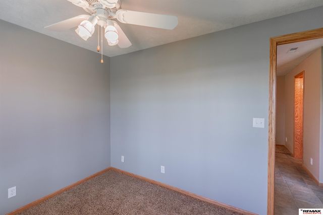 3330 Prairieview Drive, Lincoln, NE 68504