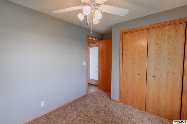 3330 Prairieview Drive, Lincoln, NE 68504
