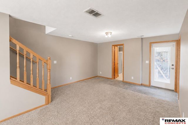 3330 Prairieview Drive, Lincoln, NE 68504